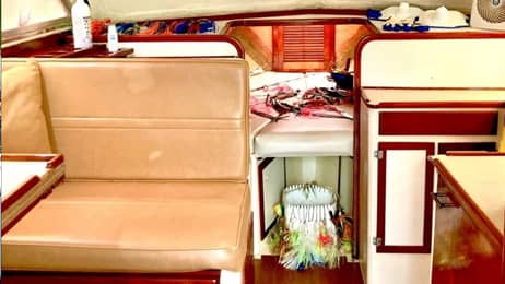 interior chilis sportfishing boat